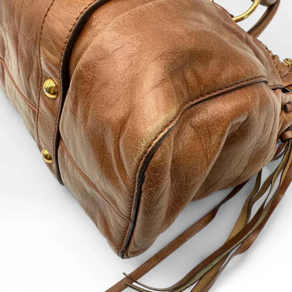 🔥 Pre-owned Miu Miu handbag Vitello Lux with shoulder strap made of dark brown leather 🔥