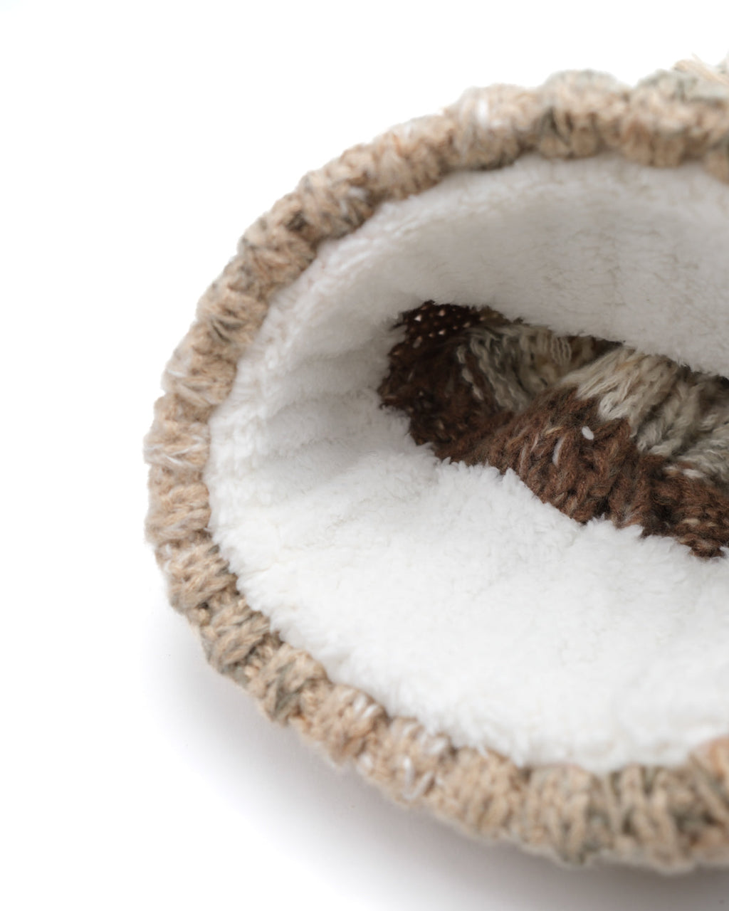 Outside In Pom Pom Hat | Chestnut Trail