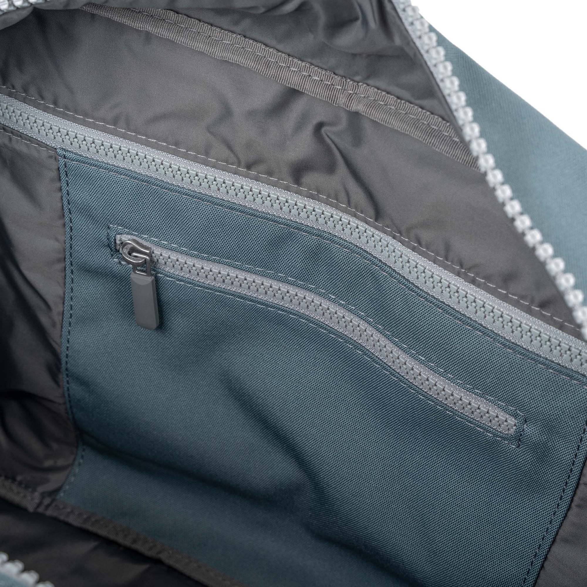 ROKA Gatwick Large Recycled Canvas Bag | Airforce