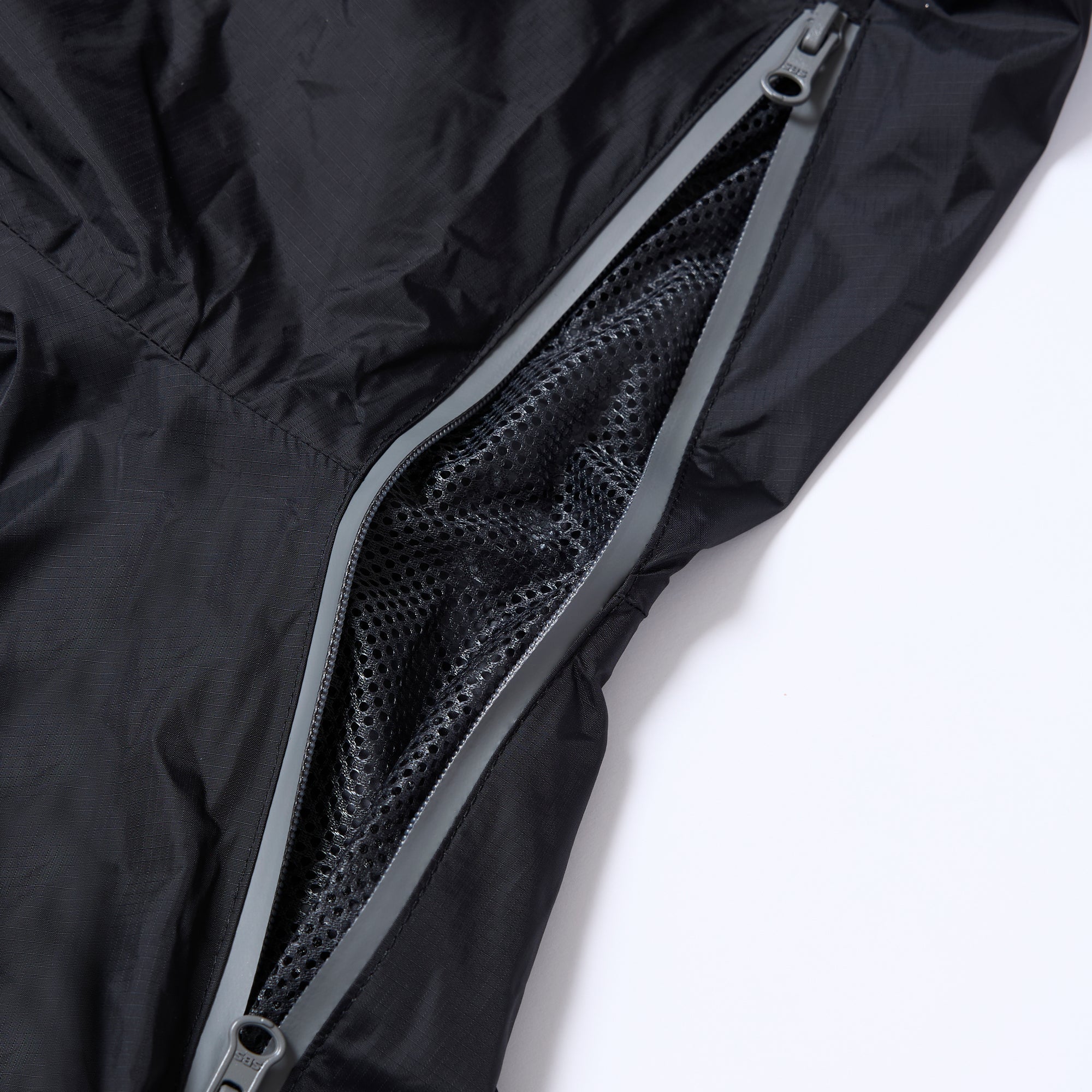 ROKA Holborn Rain Jacket | Black