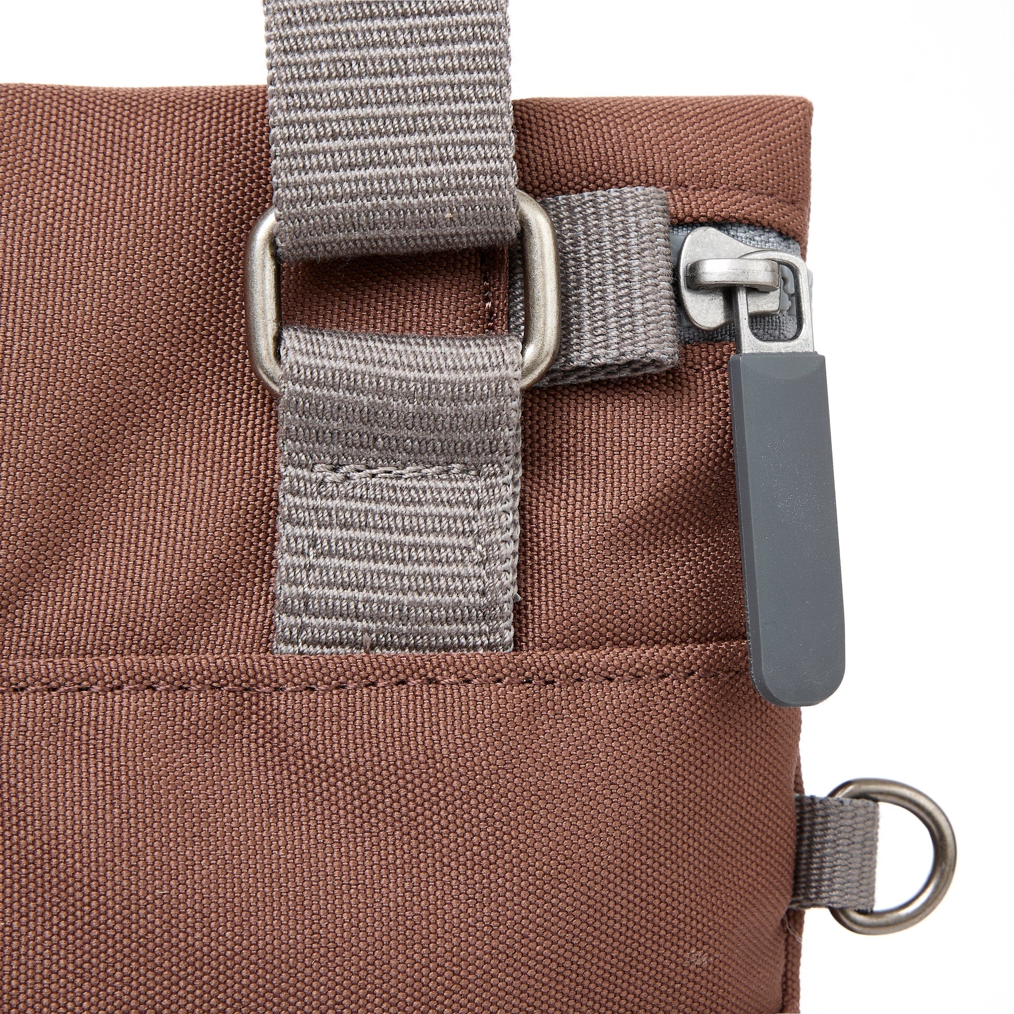 ROKA Stratford L Recycled Nylon Bag | Cocoa