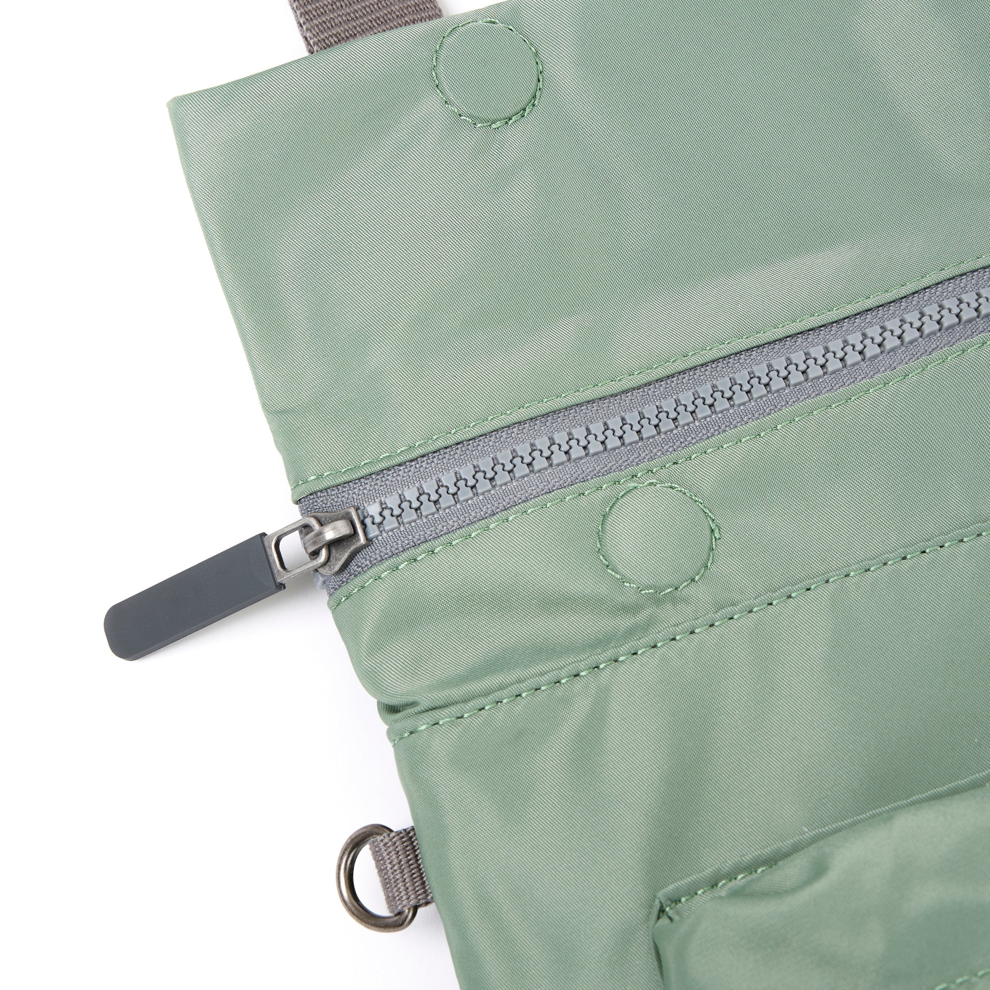 ROKA Stratford L Recycled Nylon Bag | Frost