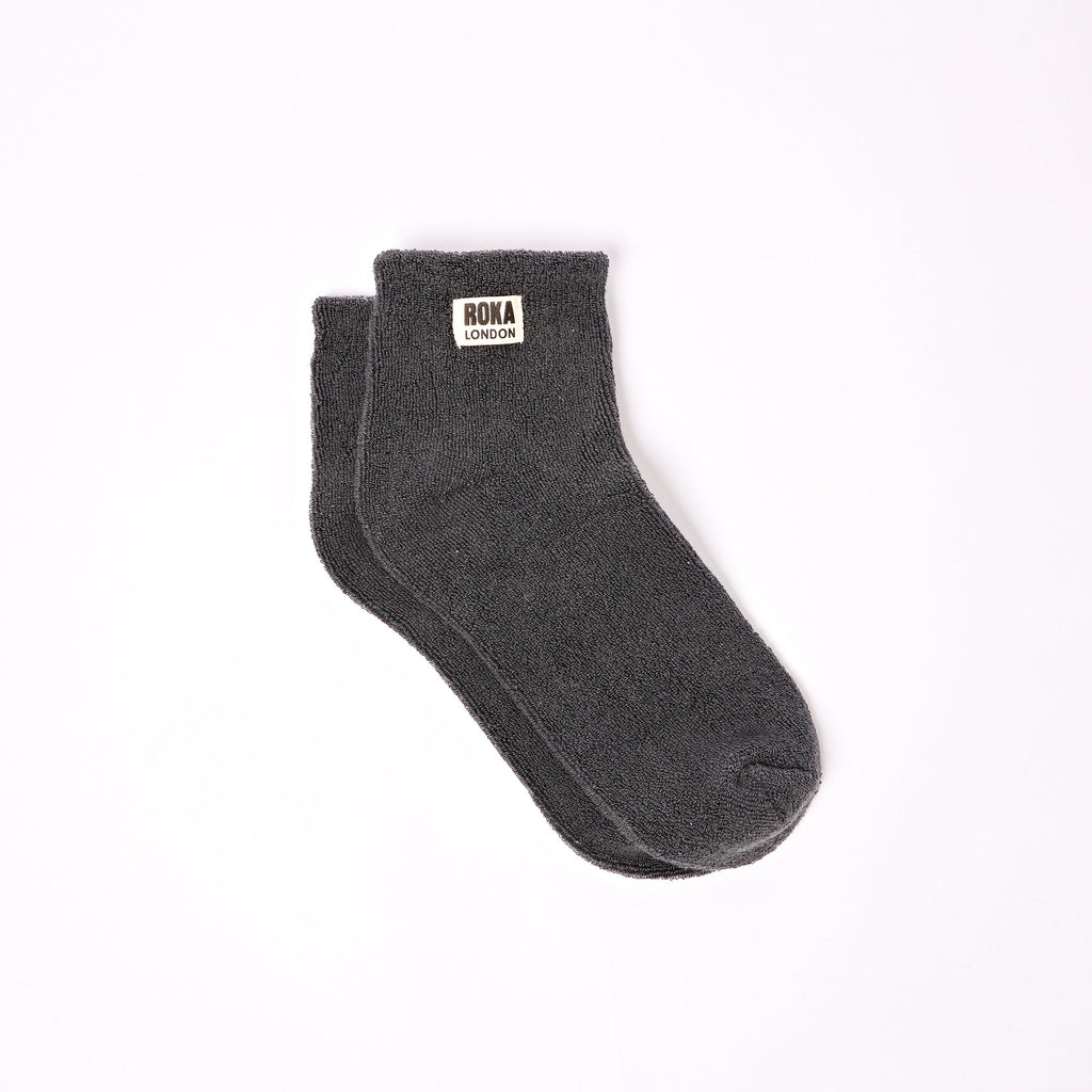ROKA Watford Organic Cotton Crop Socks | Faded Black