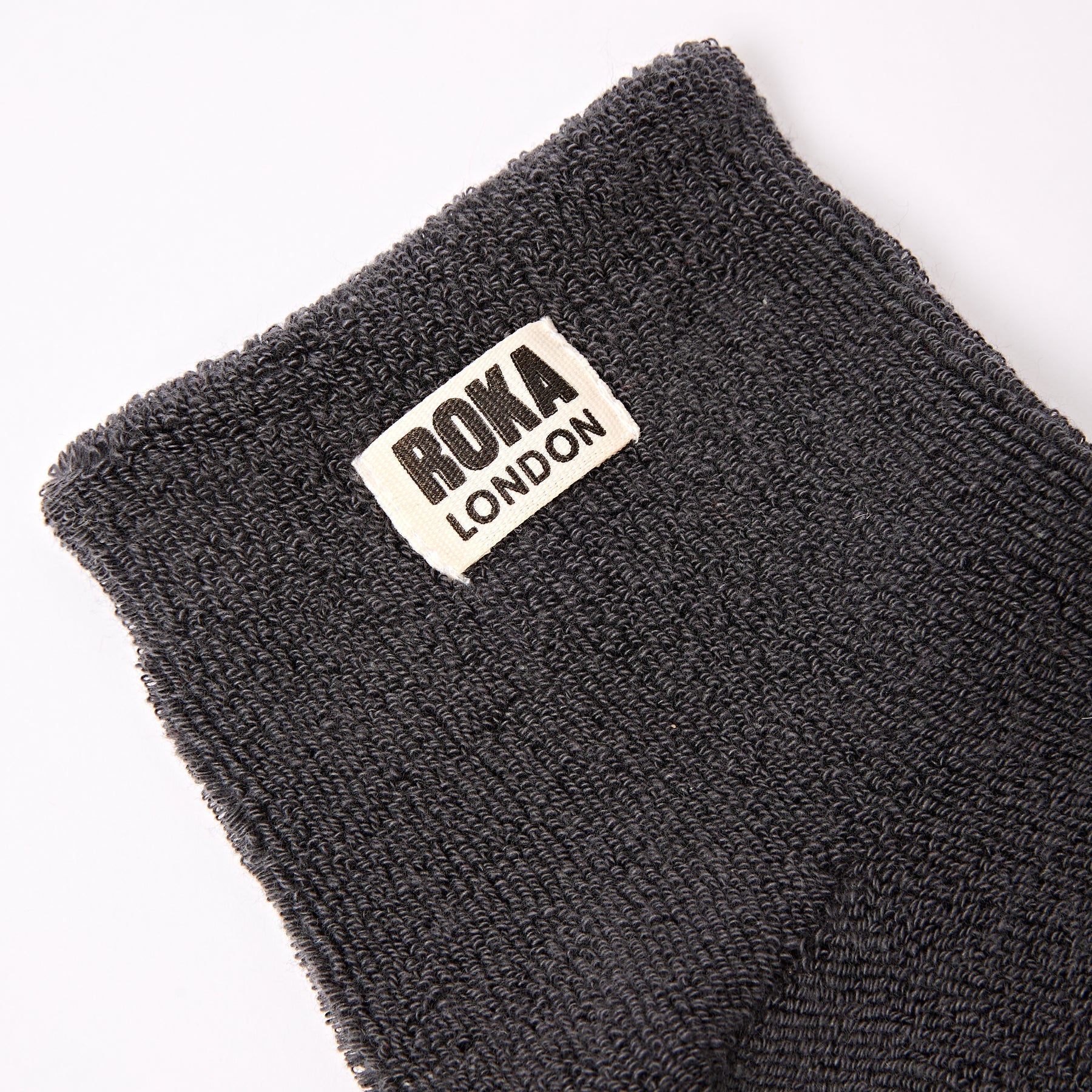 ROKA Watford Organic Cotton Crop Socks | Faded Black