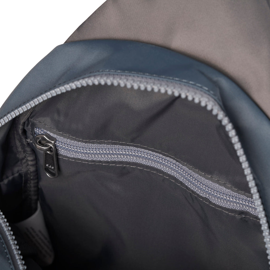 ROKA Willesden B Large Recycled Nylon Bag | Grey Tonal