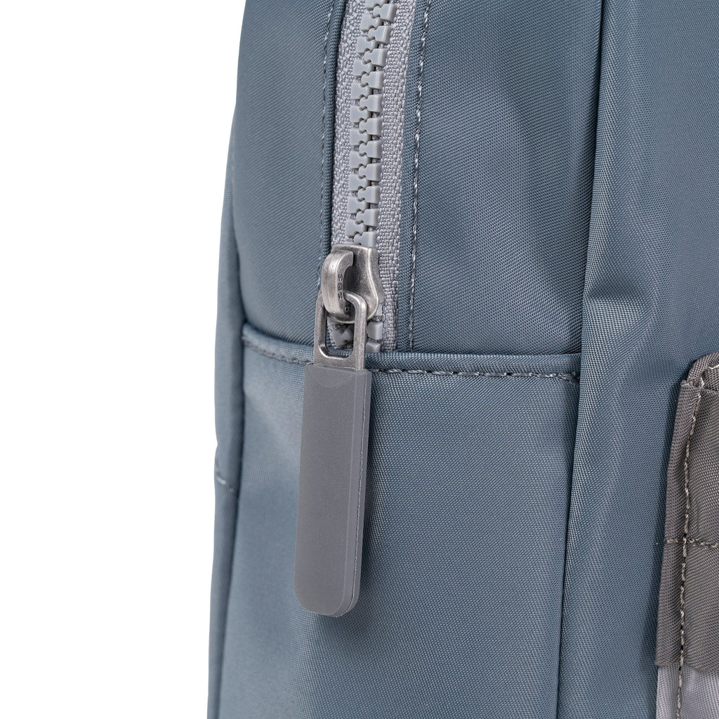 ROKA Willesden B Large Recycled Nylon Bag | Grey Tonal