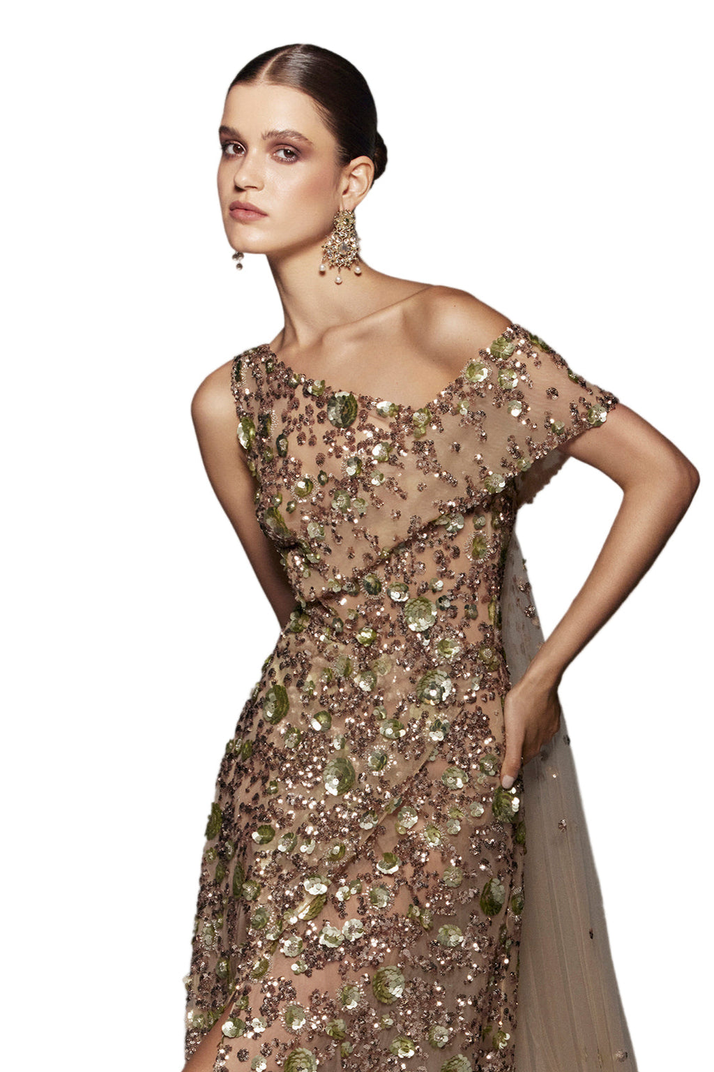 TULLE DRESS WITH ENVELOPE SKIRT AND OFF-SHOULDER SLEEVE AND TULLE TAIL