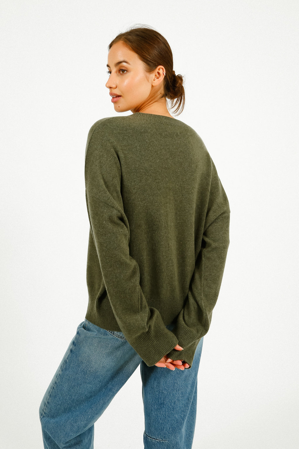 PARK Cashmere Boyfriend Jumper in Khaki