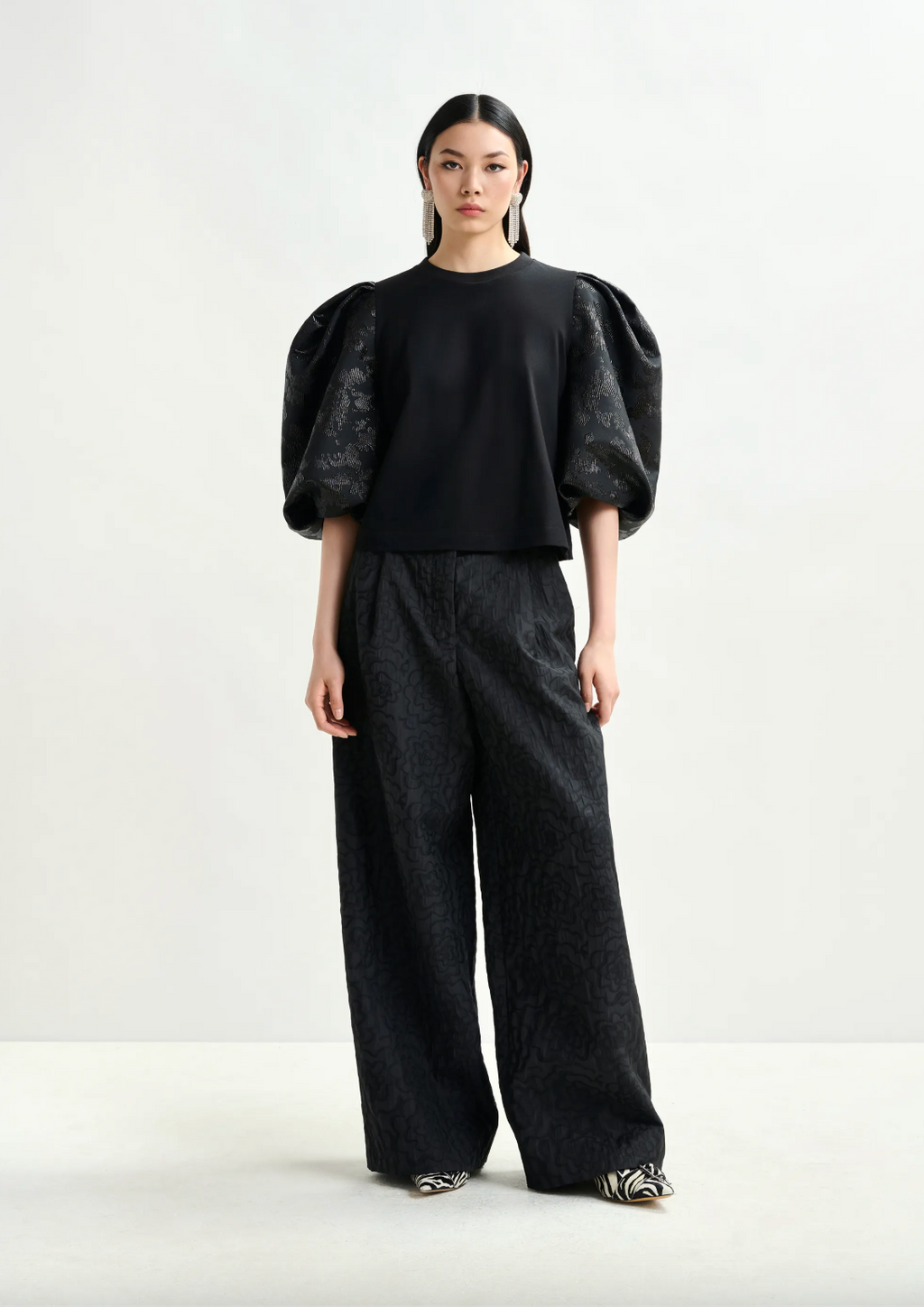Essentiel Antwerp Imortal  Puff Sleeve Tee in Black