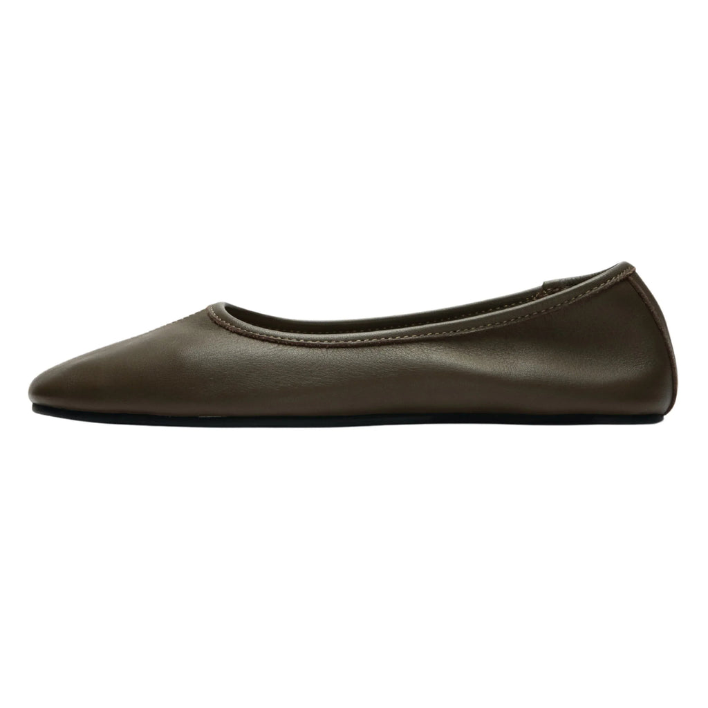 SELECTED Elia Ballerina in Choc Chip