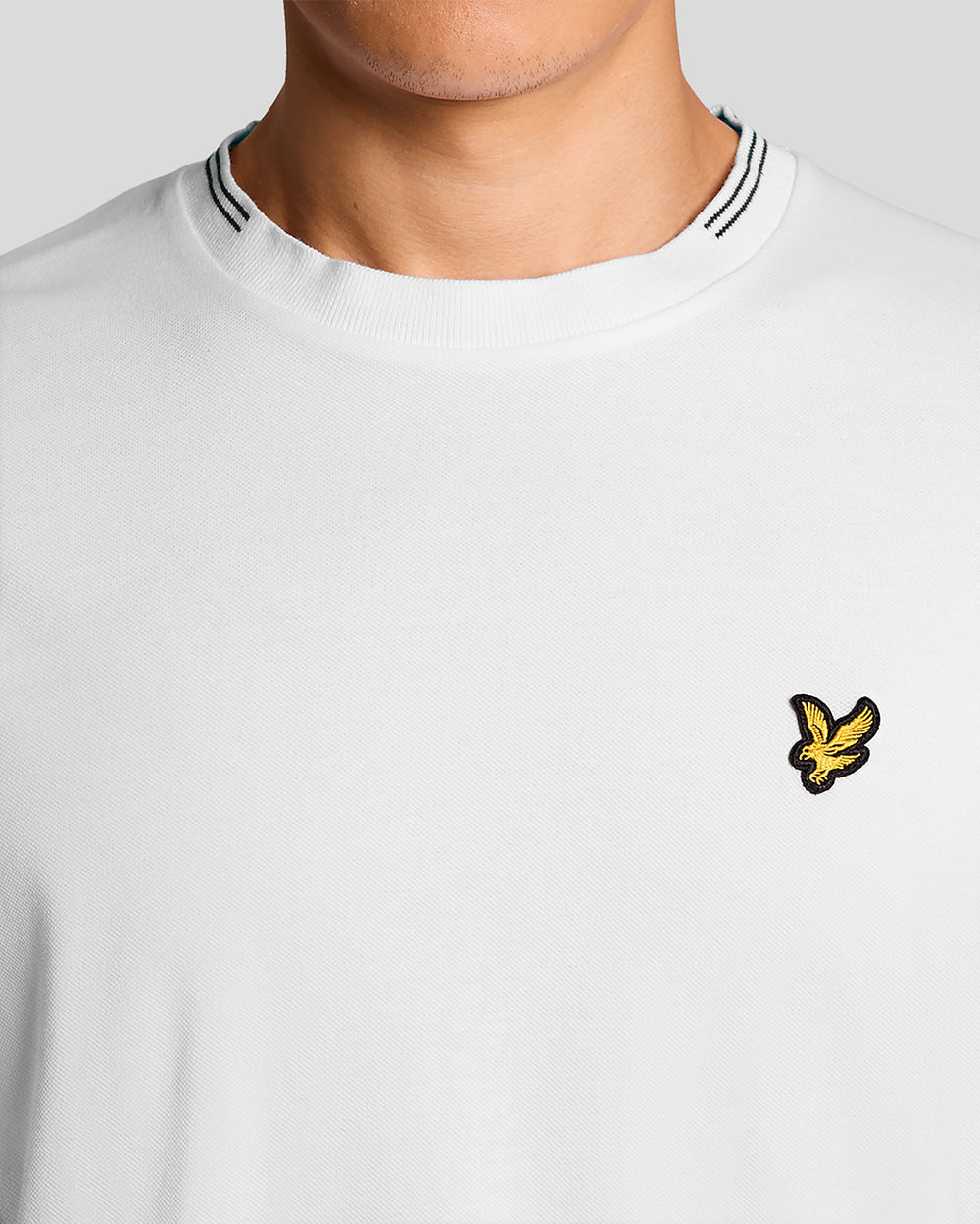 Lyle & Scott Mens Fine Tipped T-Shirt | White Everglade