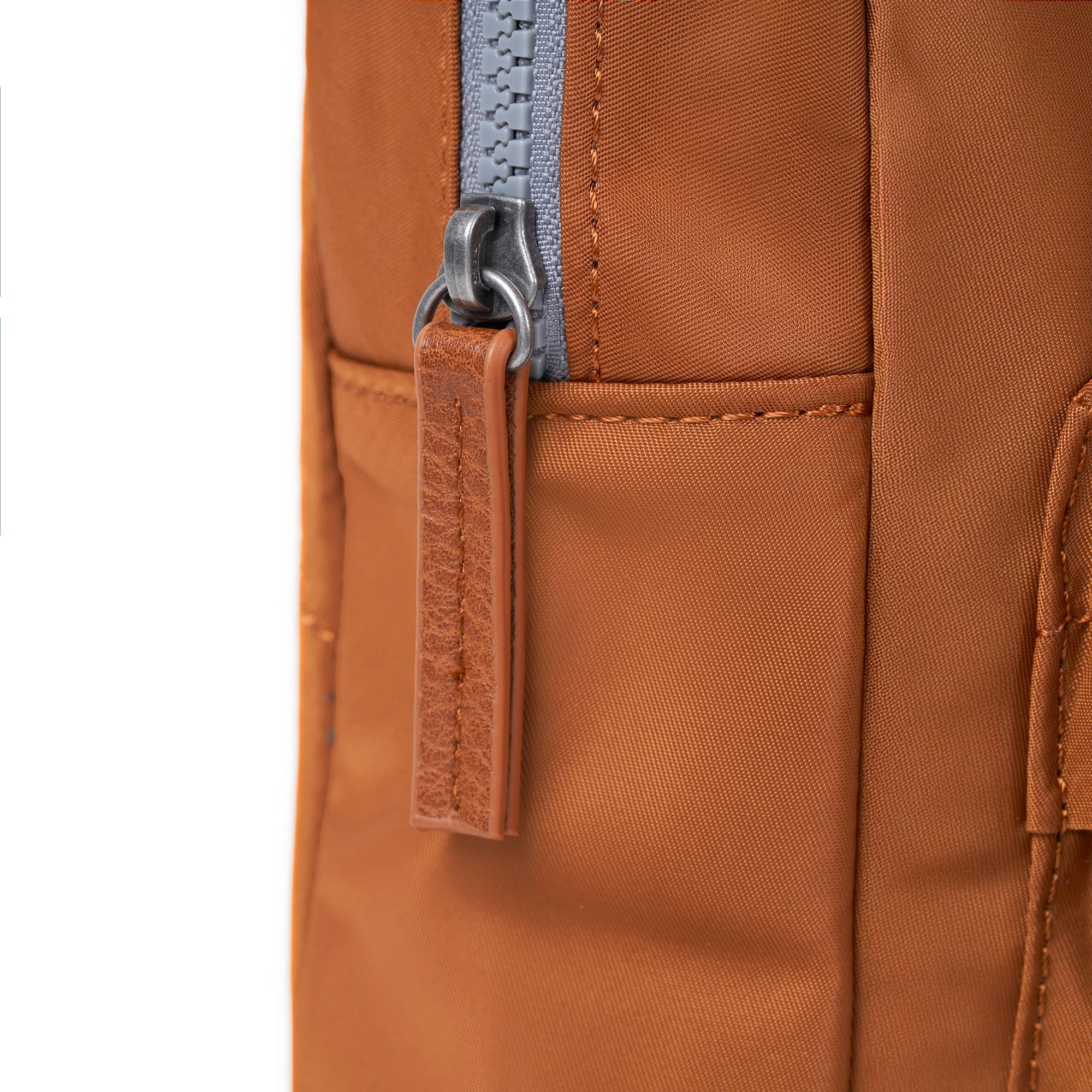 ROKA Willesden B Large Recycled Nylon Bag | Bran