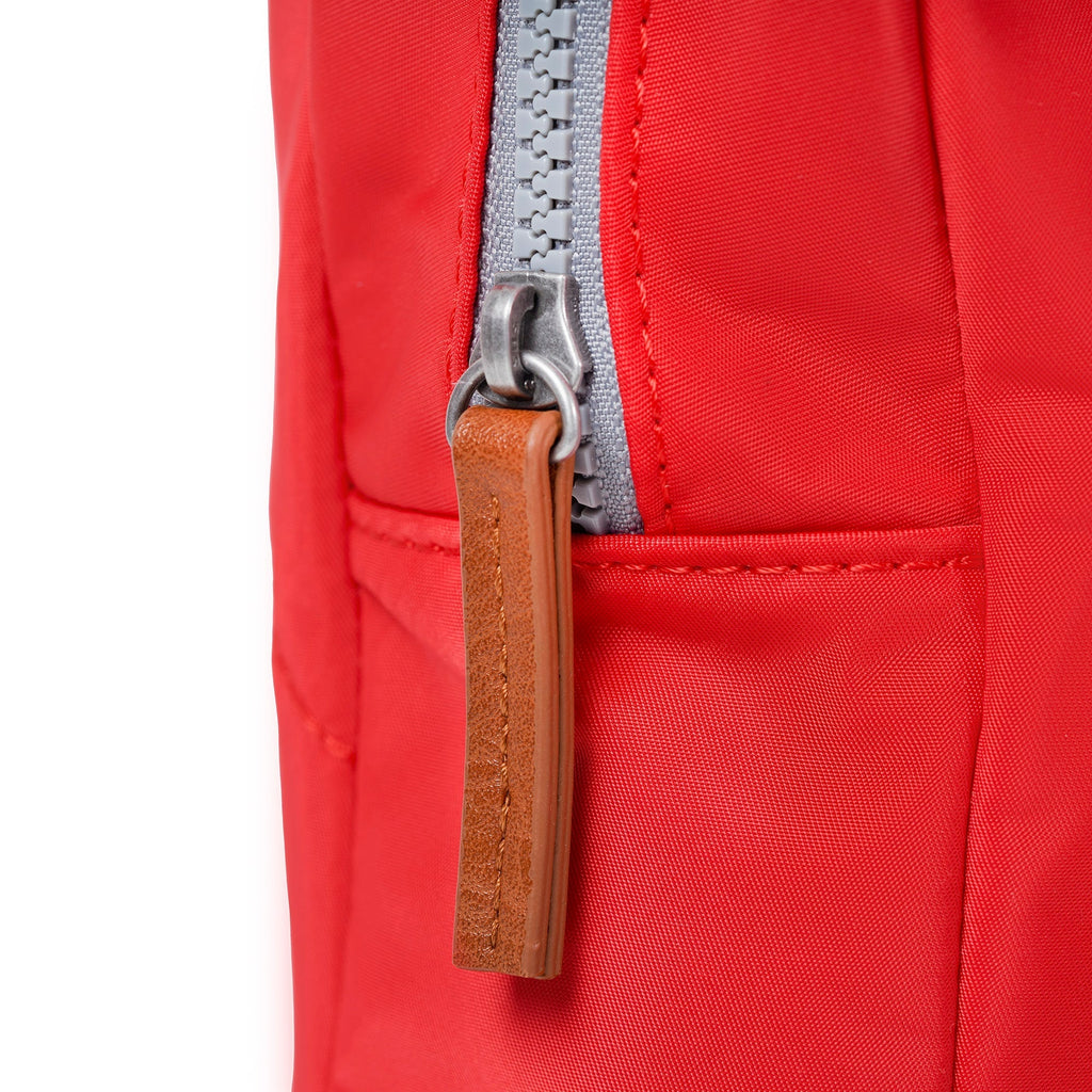 ROKA Willesden B Large Recycled Nylon Bag | Chilli Oil