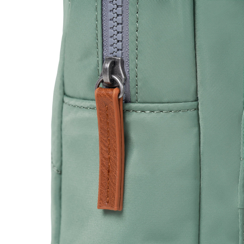 ROKA Willesden B Large Recycled Nylon Bag | Frost