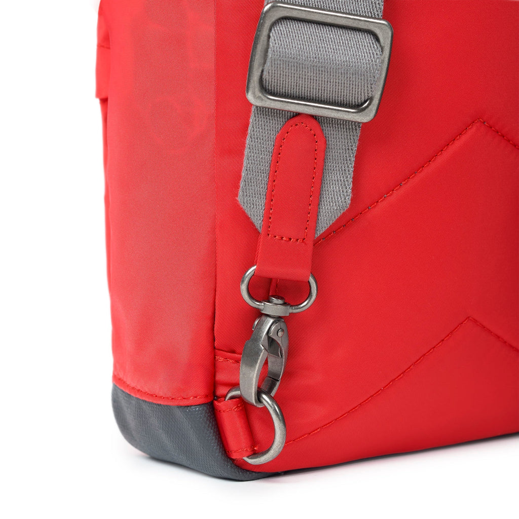 ROKA Willesden B Large Recycled Nylon Bag | Chilli Oil