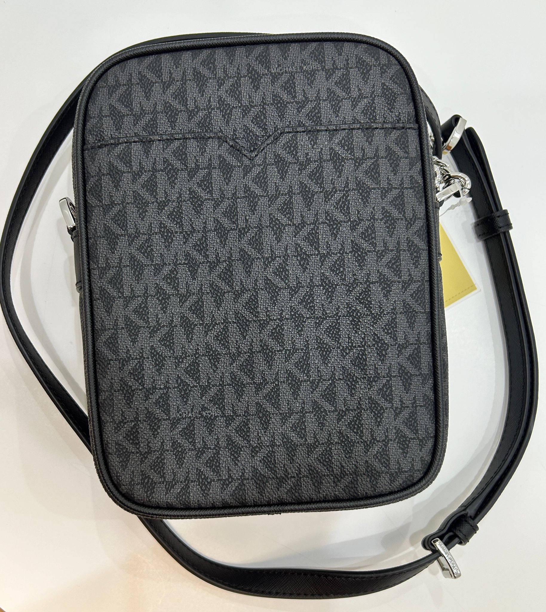 MK Jet Set - Travel Medium Logo Crossbody Bag