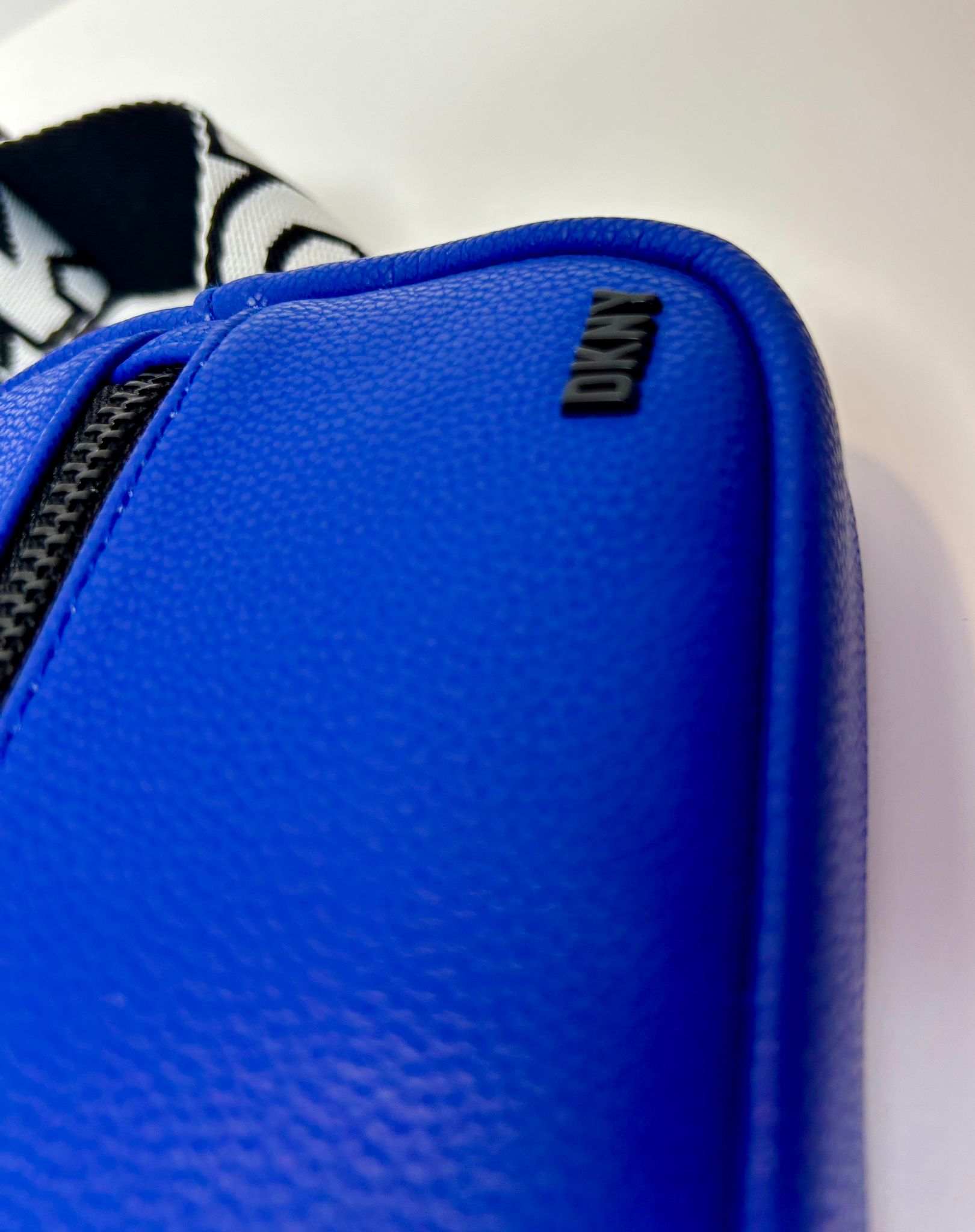 DKNY Belt bag leather