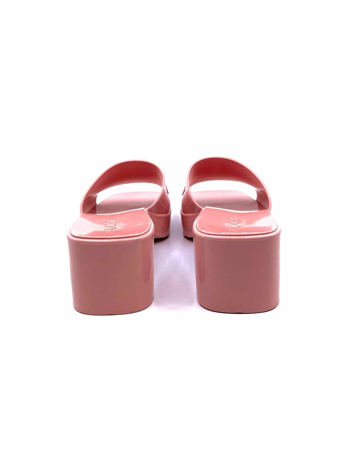 GUCCI Size 10 Pink Rubber Solid Sandals