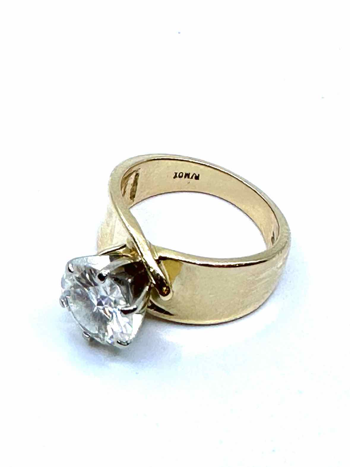 14K Gold Moisanite Ring