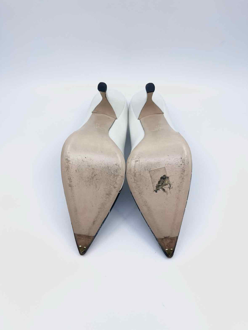 MIU MIU Size 9 Black & White Leather Pumps