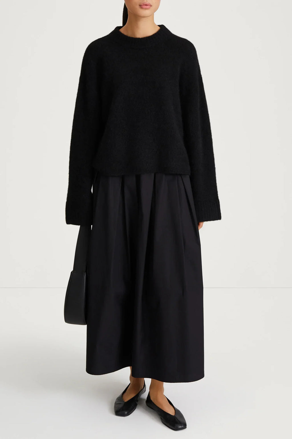StyleIn Niclas Short Sweater in Black
