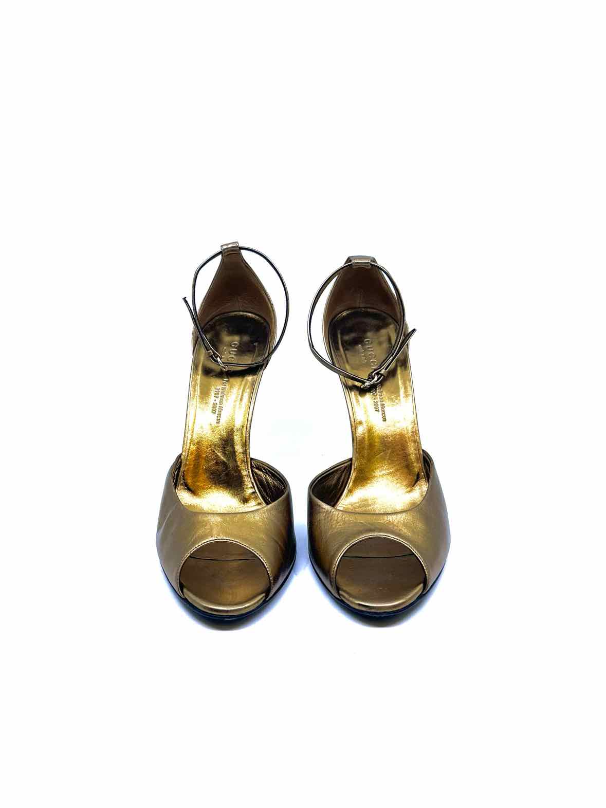 GUCCI Size 9.5 Gold Leather Sandals