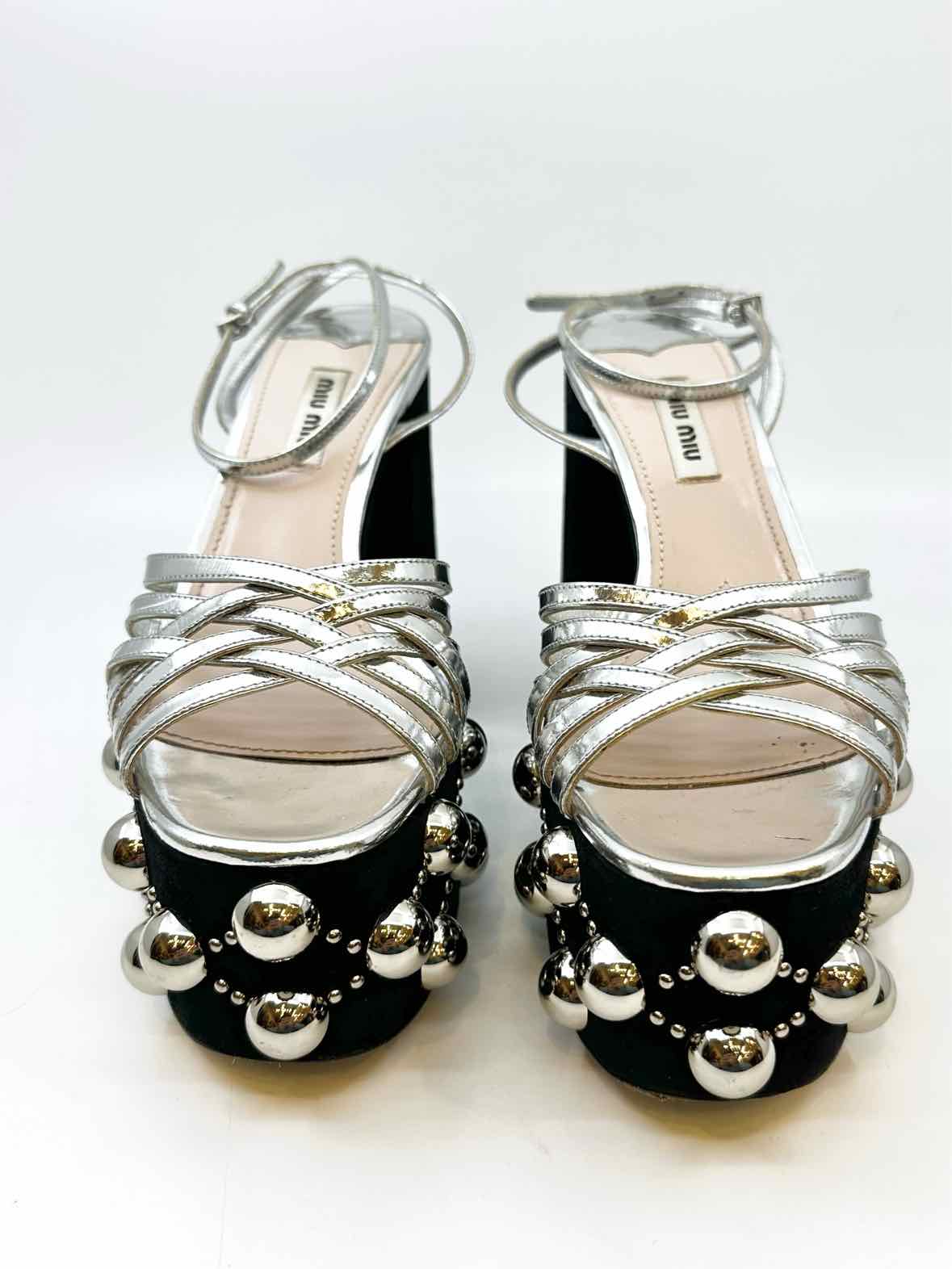 MIU MIU Size 8 Black, silver Leather Suede Studs Sandals