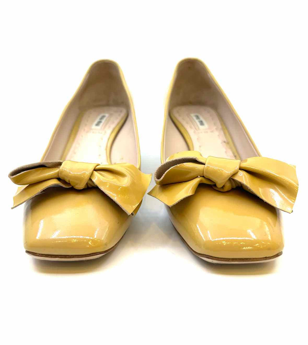 MIU MIU Size 8 Camel Patent Leather Solid Pumps