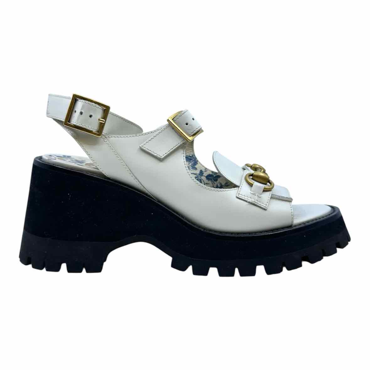 GUCCI Size 8 White Leather Solid Sandals