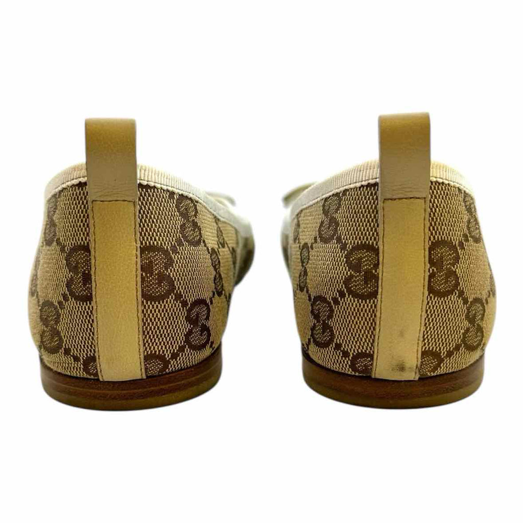 GUCCI Size 9 Brown, White Canvas Monogram Flats