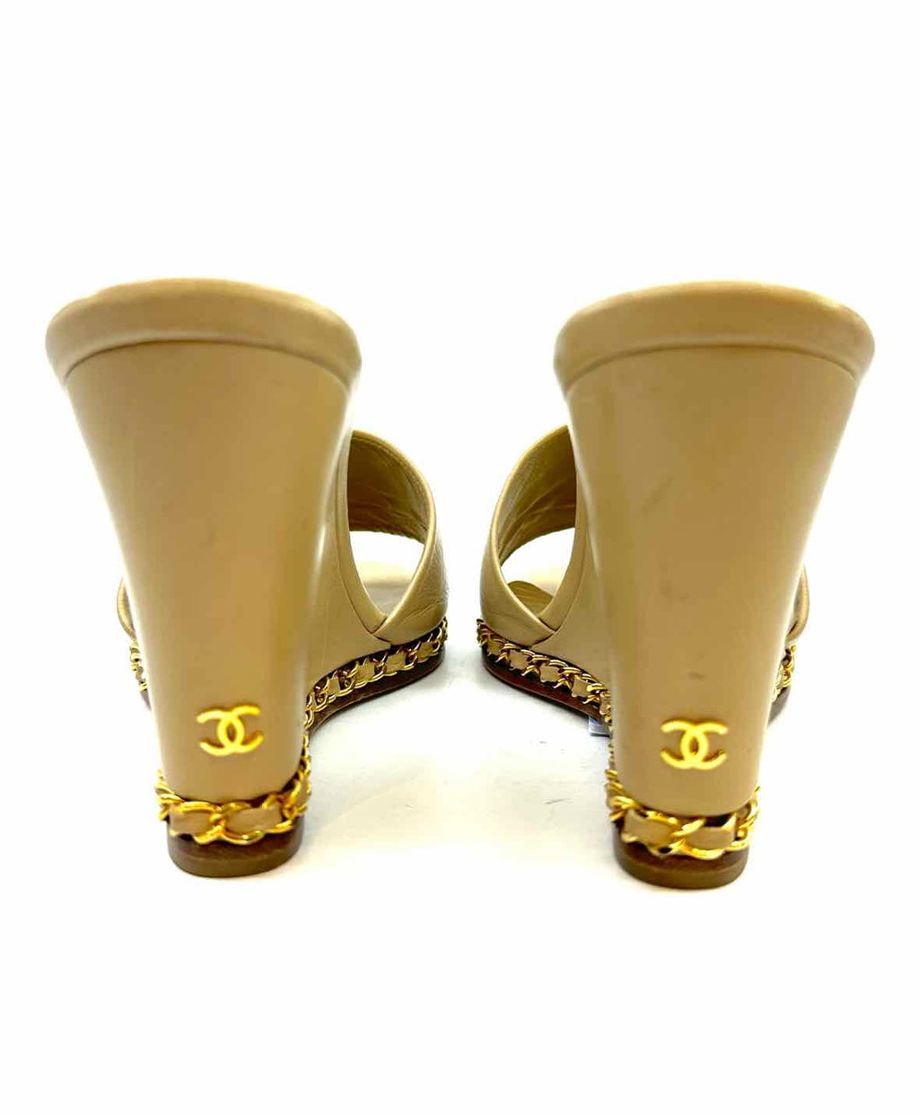 CHANEL Size 7.5 Nude Leather Solid Wedge