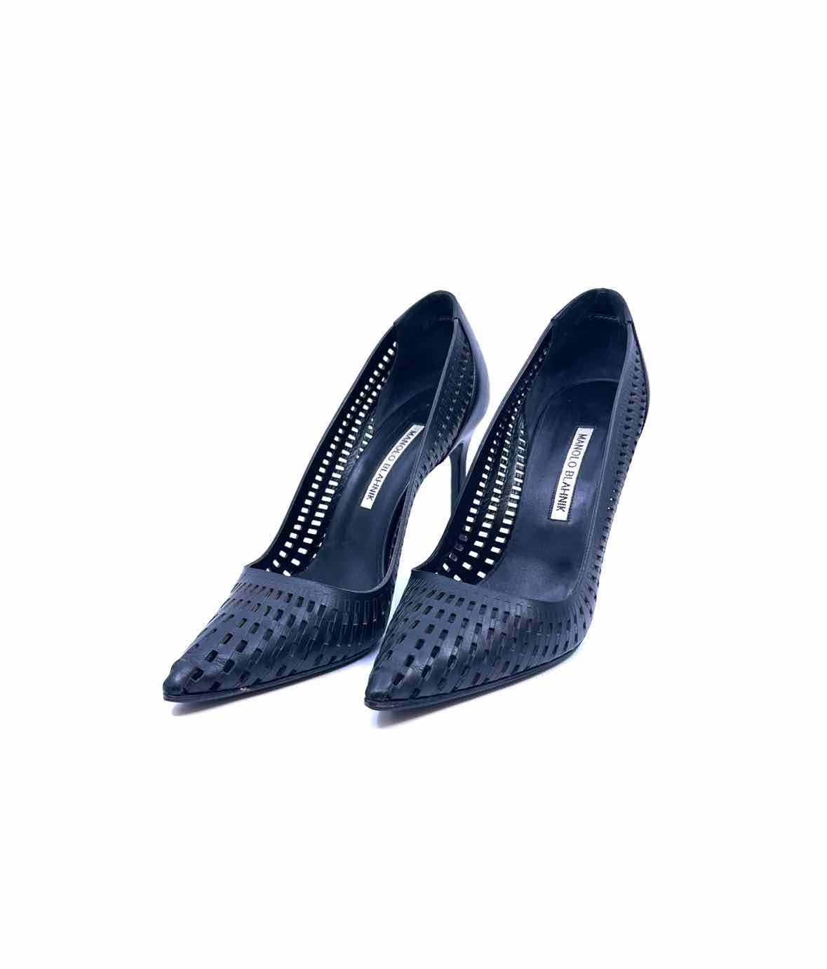 MANOLO BLAHNIK Size 9 Black Leather Pumps
