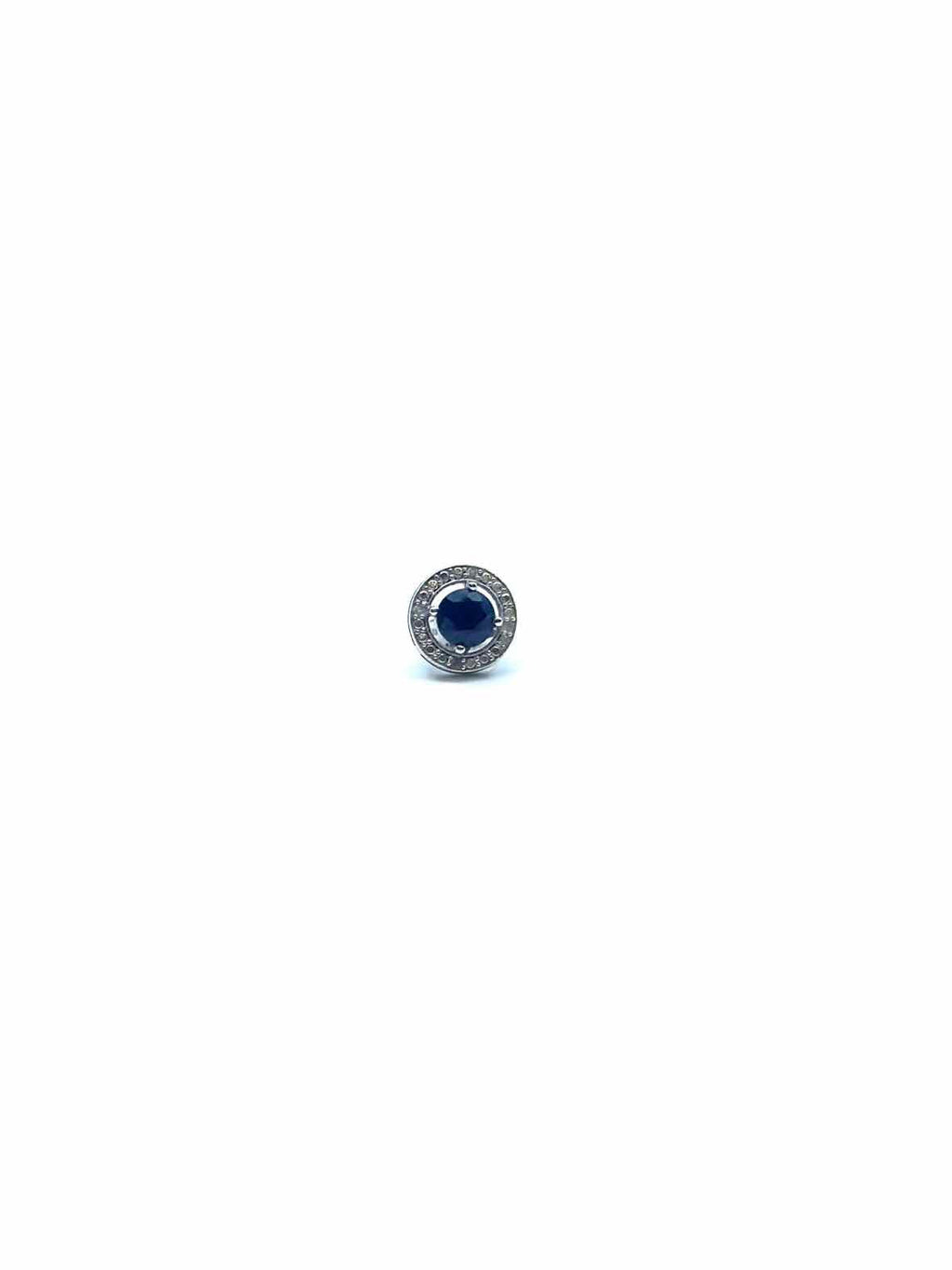 10K Onyx Studs
