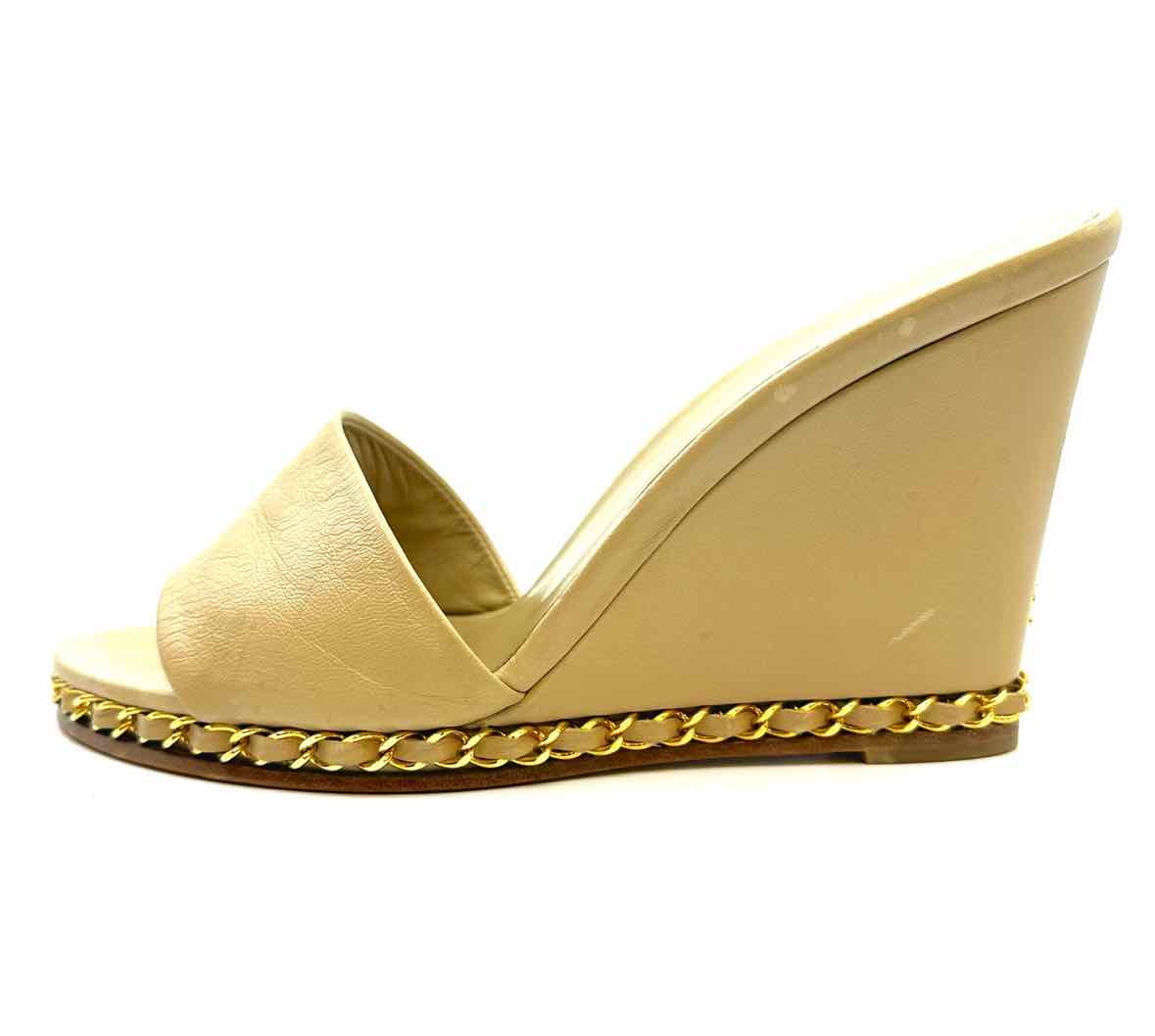CHANEL Size 7.5 Nude Leather Solid Wedge