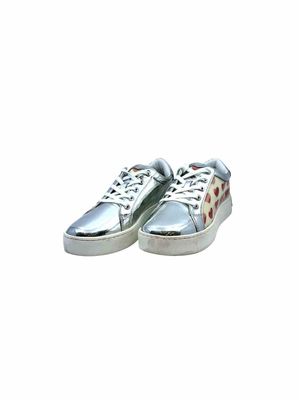 MOSCHINO Size 9 Silver, Red hearts Sneakers