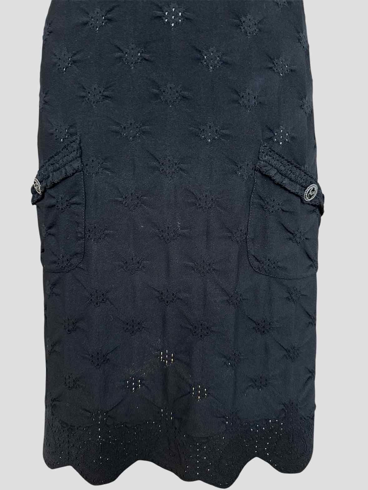 CHANEL Size 40 Black Dress