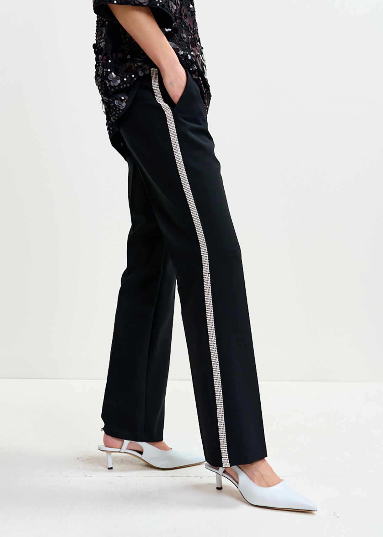 Ibell rhinestone tap pants