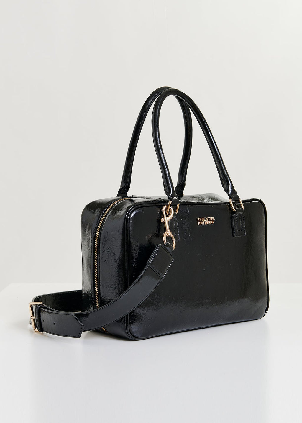 Iremy shiny zipped bag