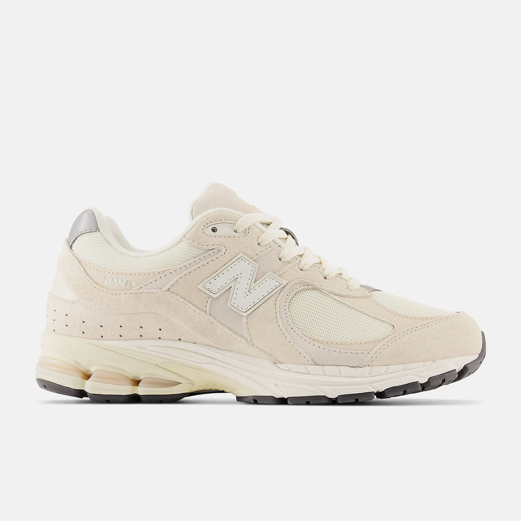 New Balance Unisex 2002 Trainers | Beige