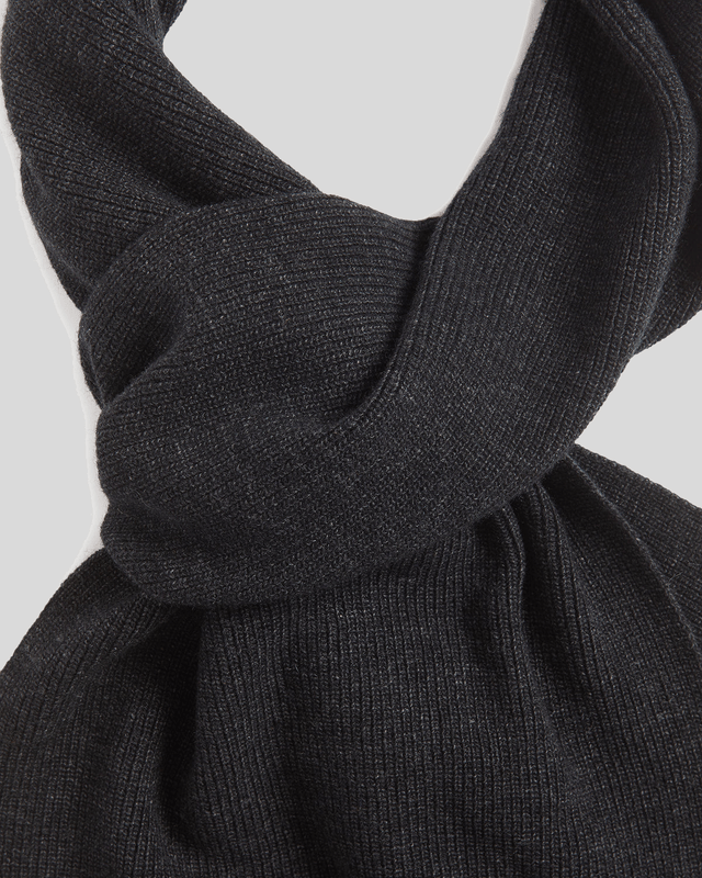 Lyle & Scott Lambswool Blend Ribbed Scarf | Jet Black Marl