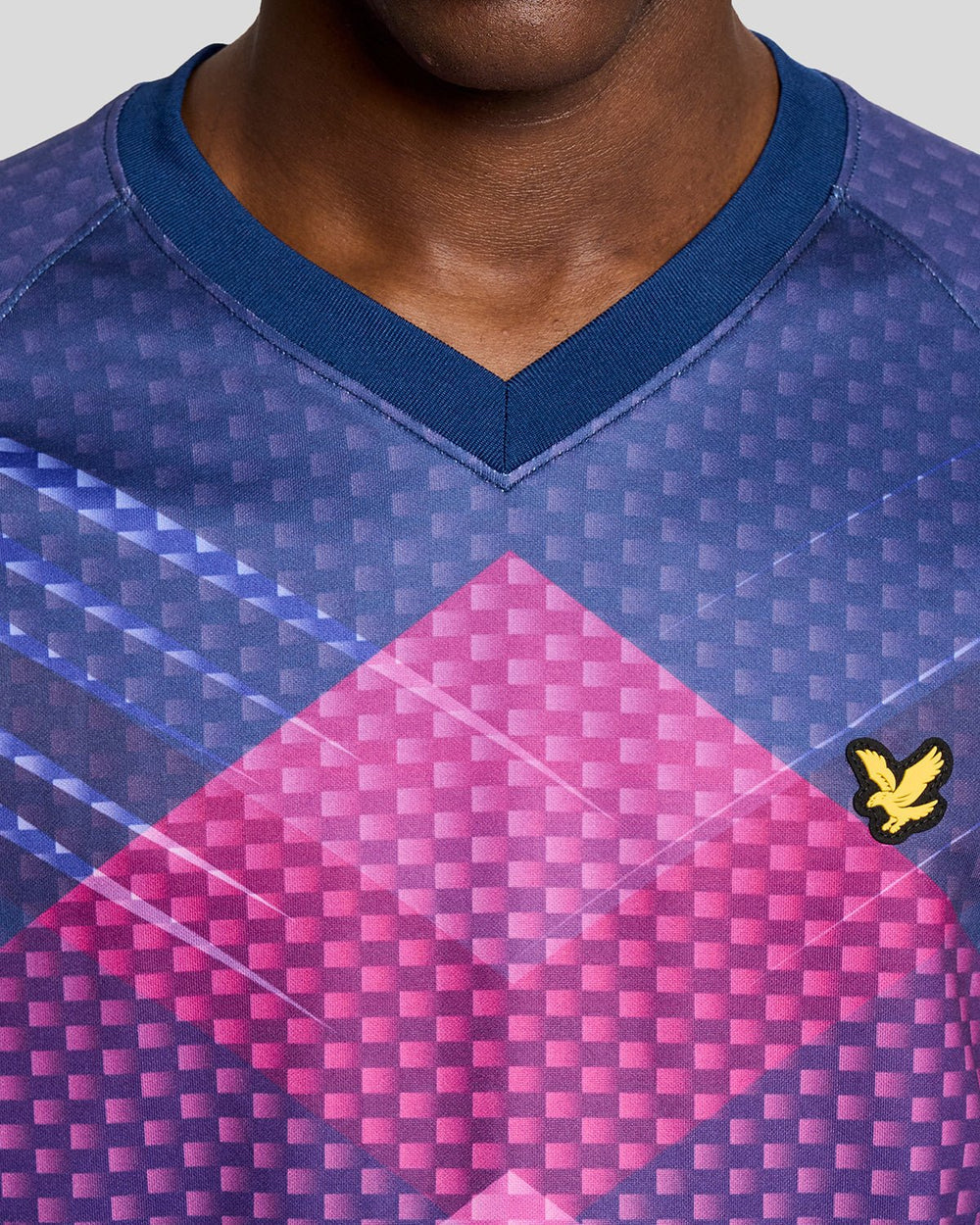 Lyle & Scott Mens Sports Chevron Football T-Shirt | Navy Peony