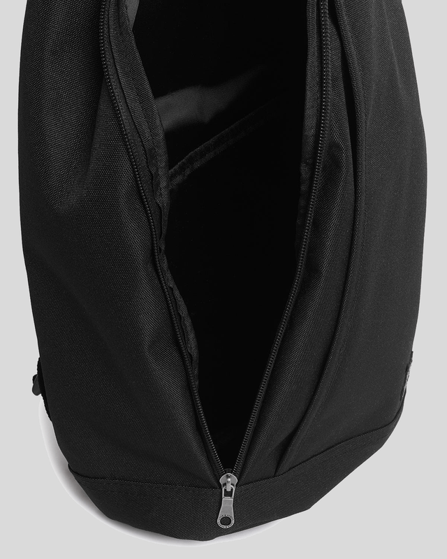Lyle & Scott Sling Bag | Jet Black