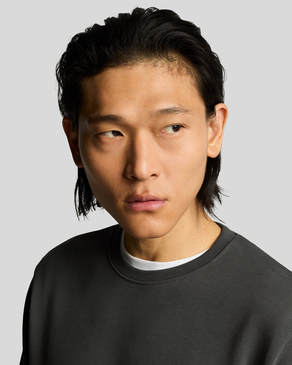 Lyle & Scott Mens Superfine Cotton Crew Neck Sweatshirt | Gunmetal
