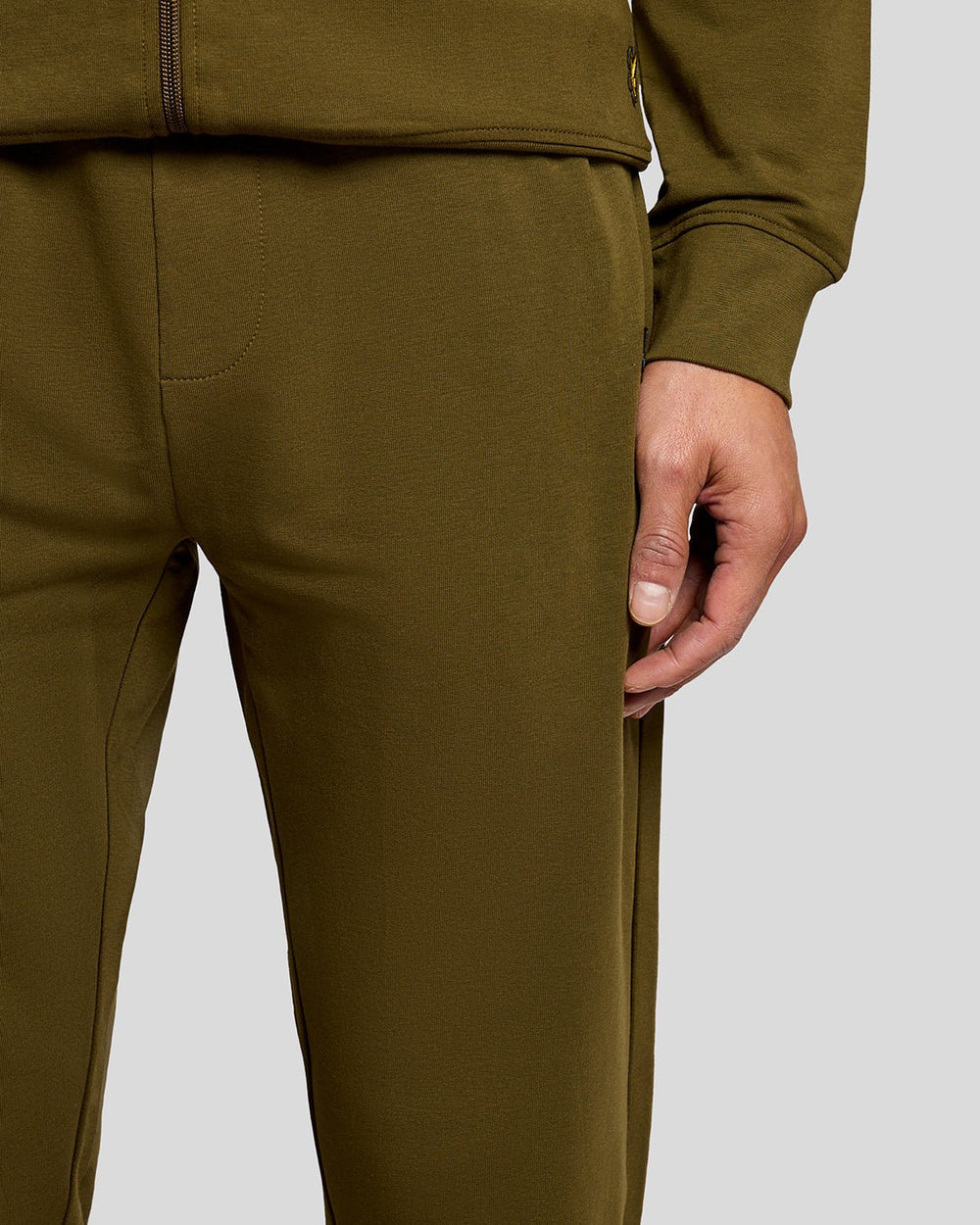Lyle & Scott Mens Lightweight Lounge Joggers | Olive