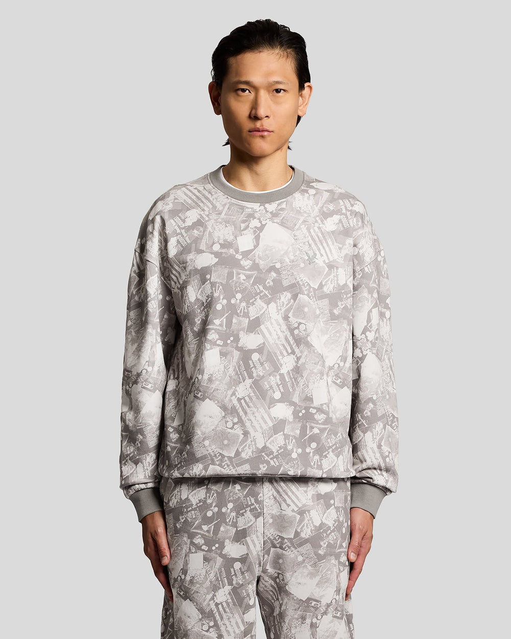 Lyle & Scott Mens Industrial Graphic Sweatshirt | Cold Grey