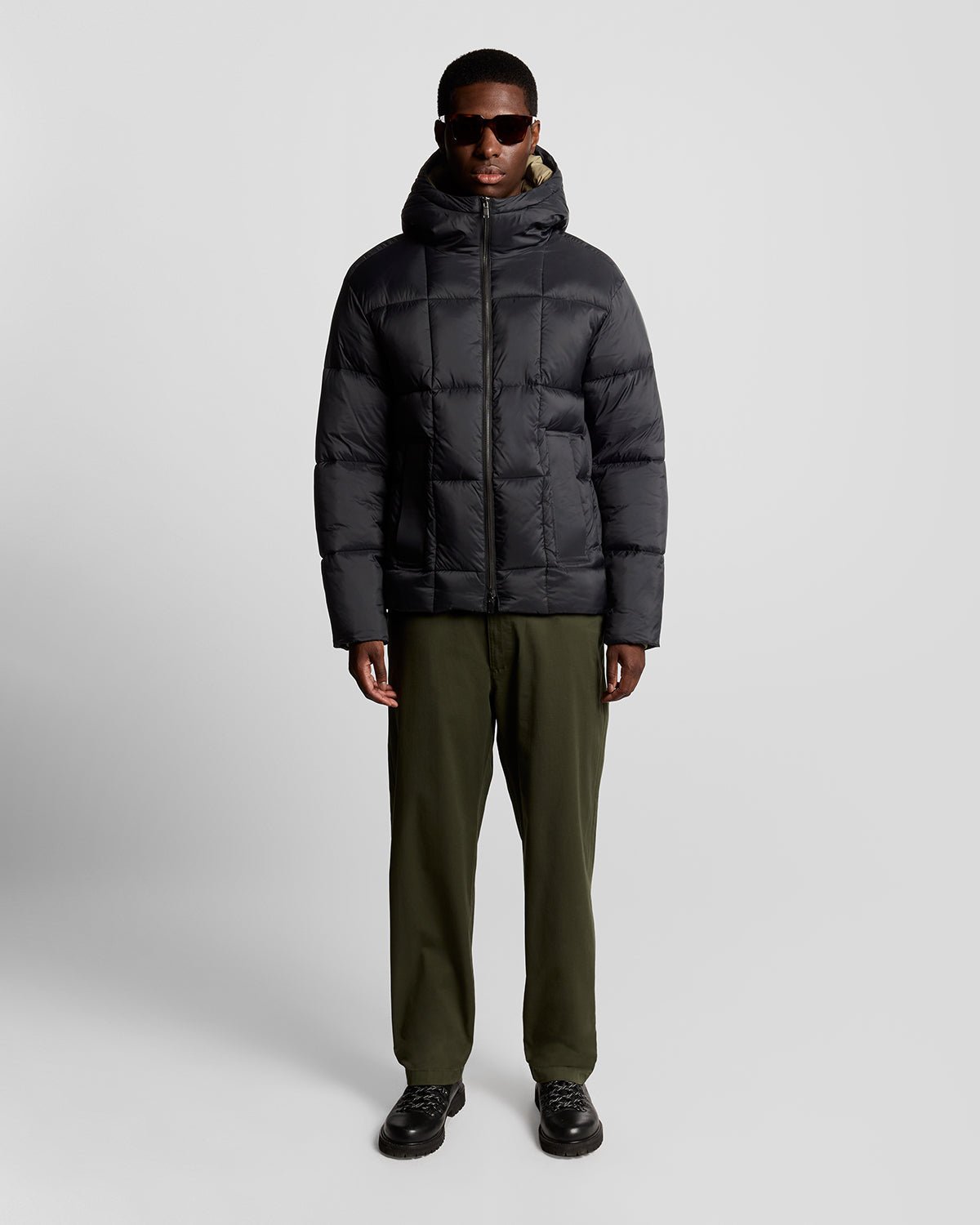 Lyle & Scott Mens Square Cocoon Puffer Jacket | Lacquer