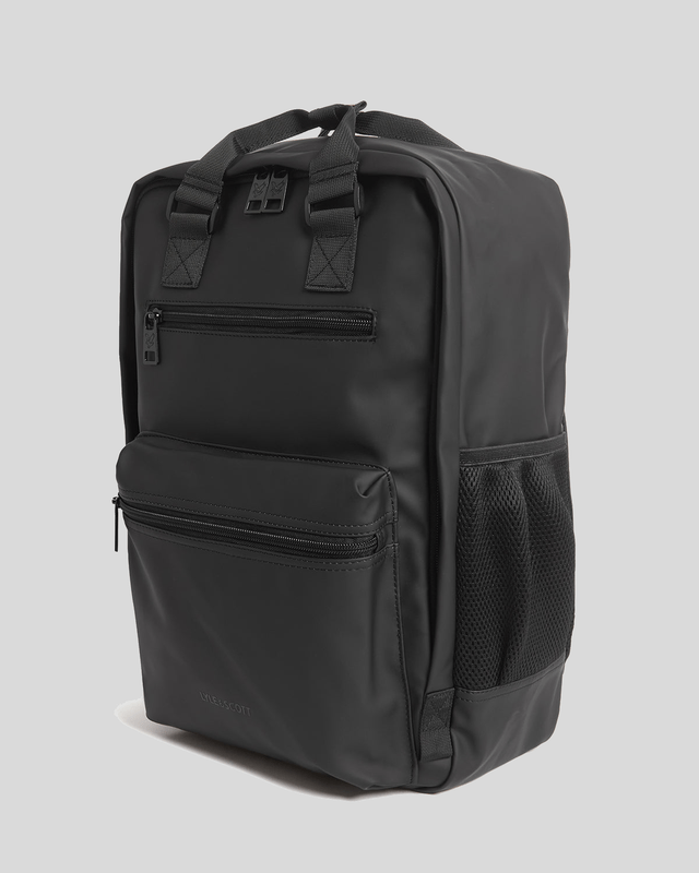 Lyle & Scott Weather Resistant Backpack | Jet Black