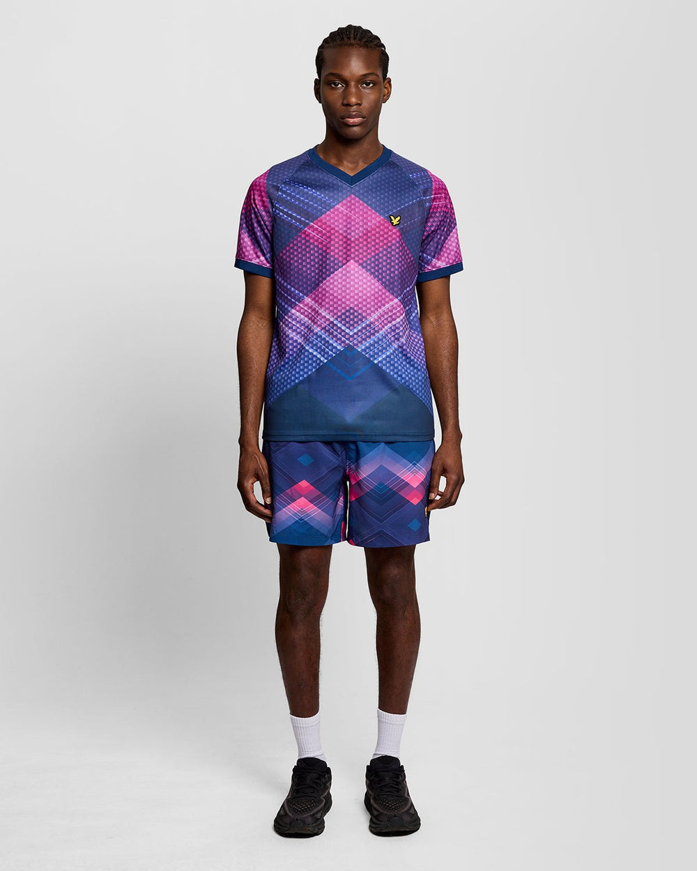 Lyle & Scott Mens Sports Chevron Football T-Shirt | Navy Peony