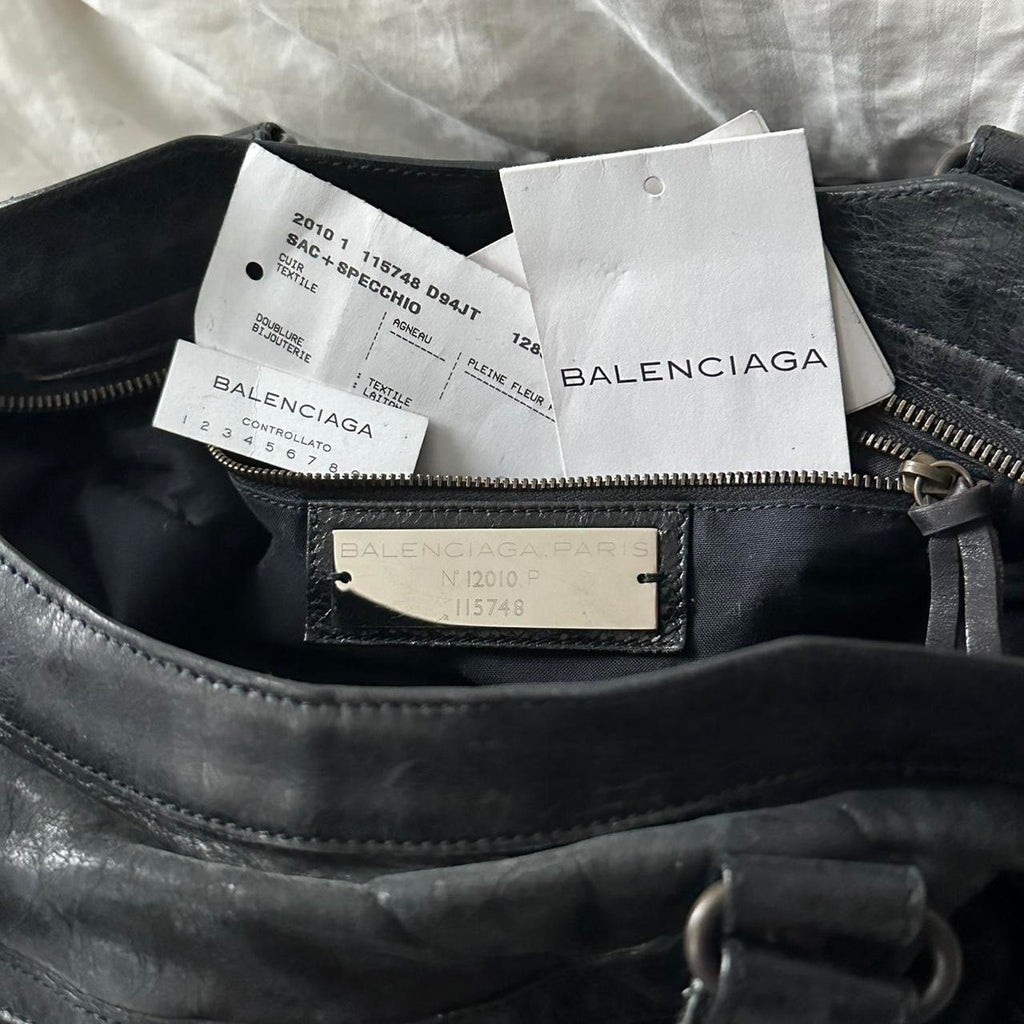 PreOwned BALENCIAGA CITY BAG