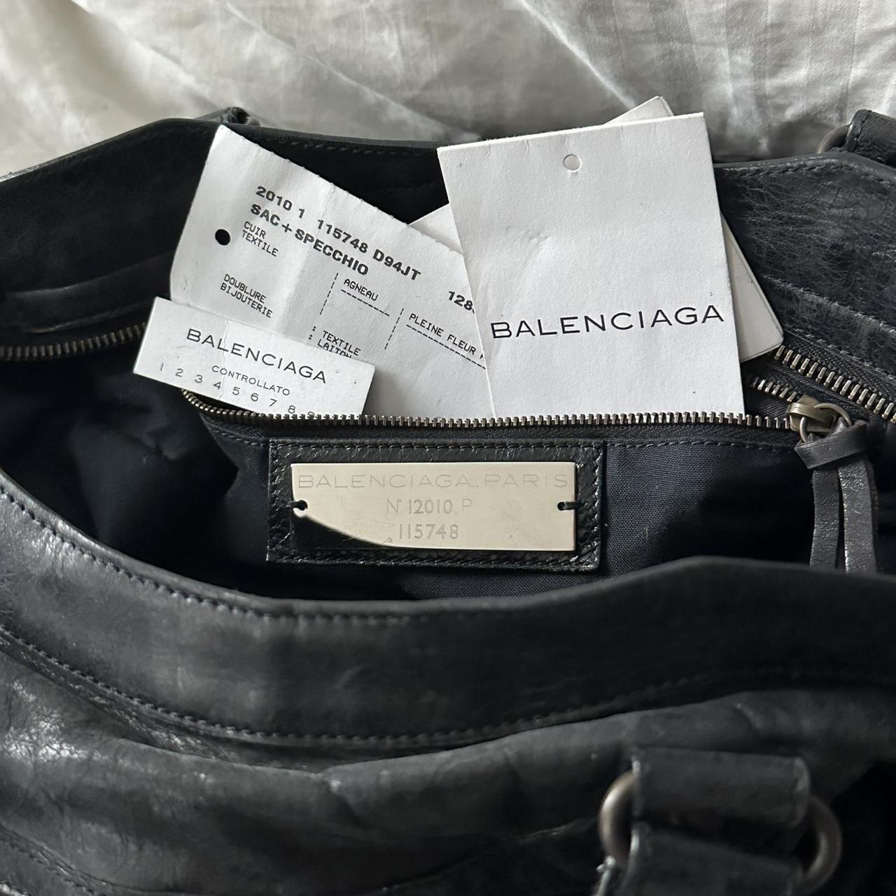 PreOwned BALENCIAGA CITY BAG
